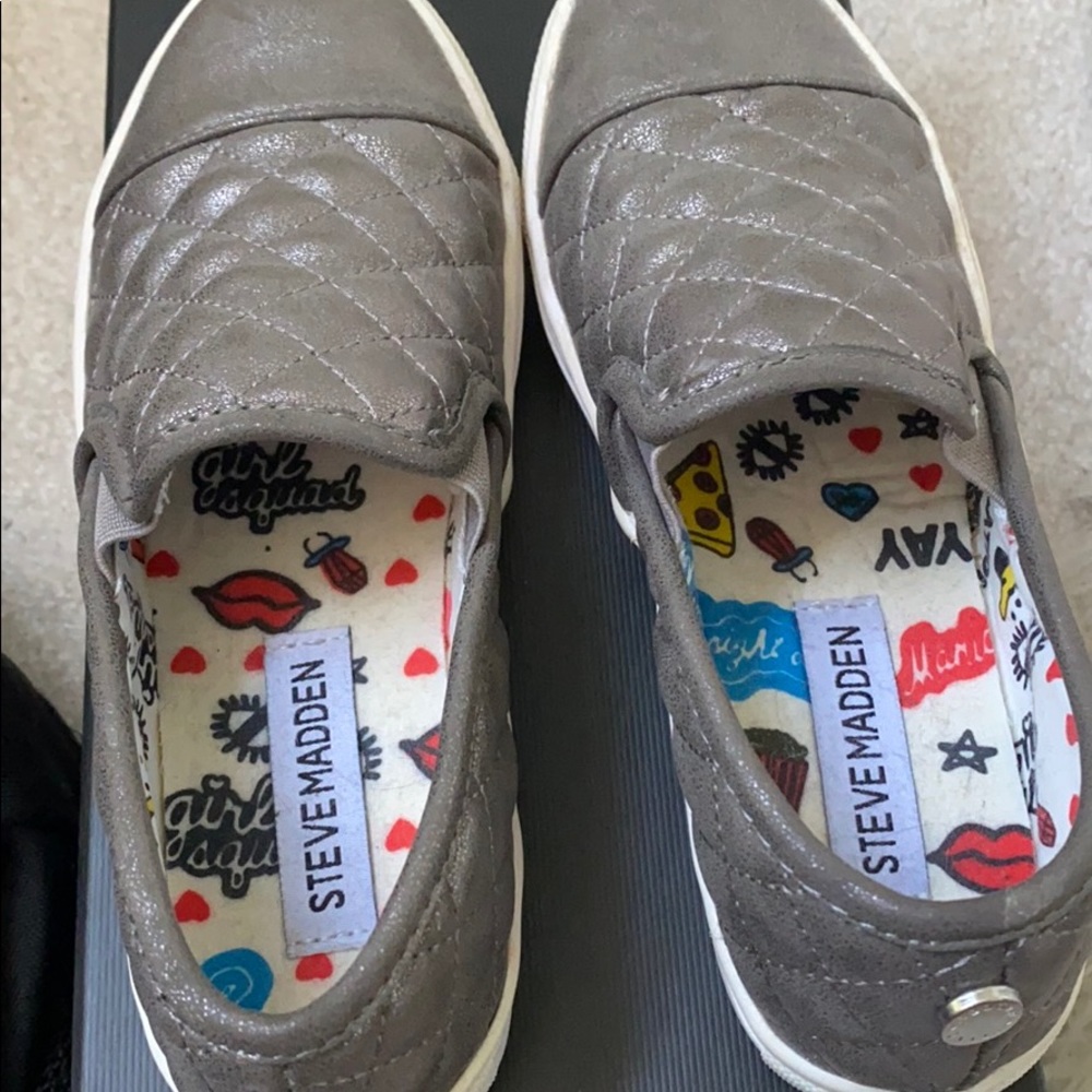 Steve Madden girl size 2 U.S